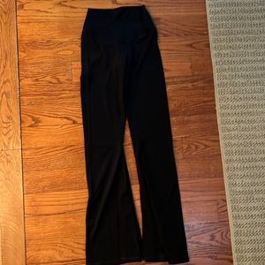 Aerie cross over yoga